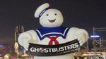 Para Hantu Bikin Heboh Red Carpet Ghostbusters di Singapura
