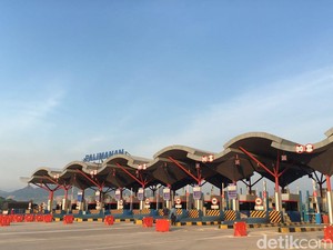 Cegah Antrean Transaksi, GT Palimanan Buka 21 Gardu Selama Arus Mudik