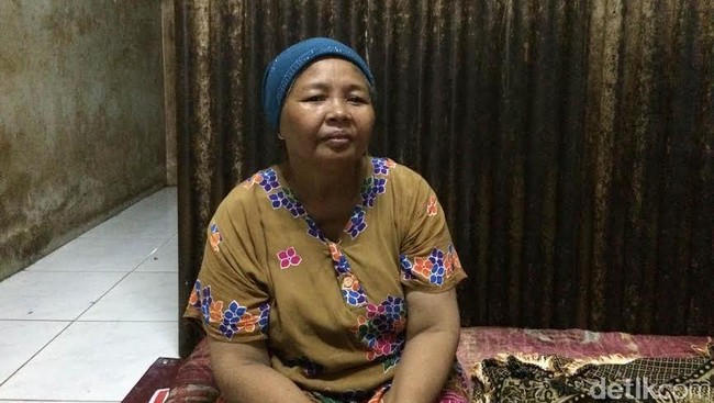 Jatuh Bangun Saeni: Dirazia Satpol PP, Dibantu Netizen, Hingga Tutup Warung