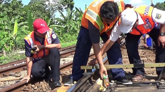 PT KAI Daops IX Periksa Lintasan KA Banyuwangi-Surabaya Antisipasi Anjlok