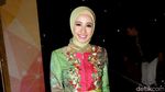 Laudya Cynthia Bella: Lipstikan Dulu...