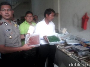 Polsek Penjaringan Geledah Gudang Makanan Impor Kedaluwarsa
