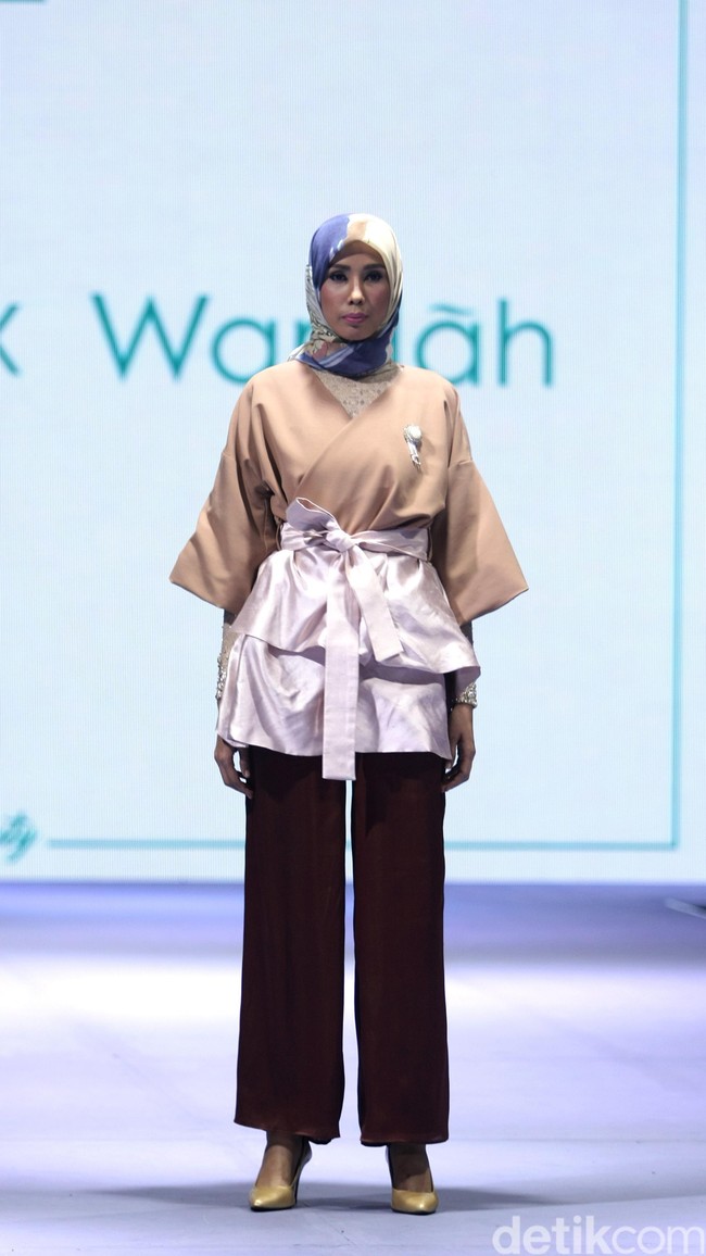 Aadyaksa by Ria Miranda for Wardah heart of Beauty Muslim Fashion Festival 2016 at Plaza Selatan. Istora Senayan. Jakarta. [Foto: Mohammad Abduh/Wolipop]