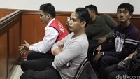 Kasus ini bermula ketika Riki bersama rekan-rekannya mengalami kecelakaan usai minum bir di Kalijodo. kecelakaan nahas ini terjadi di Jl Daan Mogot KM 15, Kalideres, Jakarta Barat 8 Februari 2016, pukul 04.10 WIB. Fortuner dengan nopol B 201 RFD yang dikendarai Riki hilang kendali dan menabrak driver Go-Jek yang sedang berboncengan dengan istrinya.