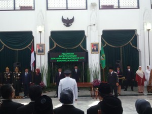 Acep Purnama Jabat Bupati Kuningan, Begini Pesan Gubernur Aher