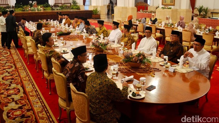 Usai Buka Bersama, Jokowi dan Pimpinan Lembaga Bahas Kualitas UU