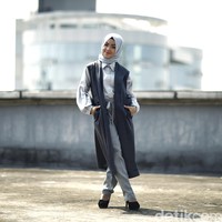 Wardrobe: HIJUP. Fotografer: Moh. Abdoeh (Detikcom). Makeup Artist: Wardah Beauty. Stylist: Alissa Safiera & Kiki Oktaviani. Hijab Stylist: Arina Yulistara. Model: Rizma Aprilia