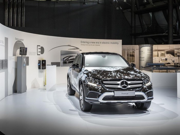 Ini Tanggapan Mercedes-Benz Soal Brexit