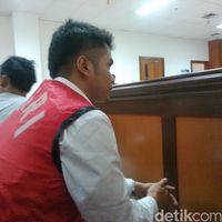 Riki pengemudi Fortuner divonis 5 tahun.