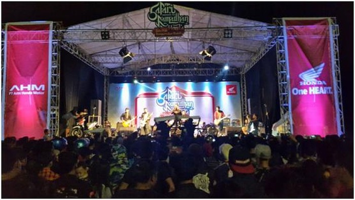 Safari Ramadhan, Lengkapi Ibadah 24.000 Masyarakat Bandung dan Sidoarjo