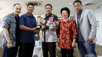 Menpora merasa bangga atas capaian Daud Jordan yang saat ini menjadi peringkat pertama badan tinju WBA Internasional.