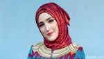 Istri Pasha Kini Berhijab, Begini Penampilannya