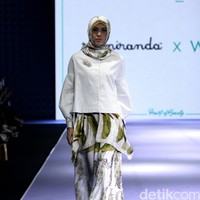 Aadyaksa by Ria Miranda for Wardah heart of Beauty Muslim Fashion Festival 2016 at Plaza Selatan. Istora Senayan. Jakarta. [Foto: Mohammad Abduh/Wolipop]