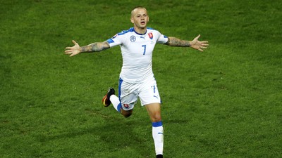 Slovakia Tundukkan Rusia 2-1