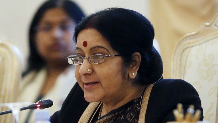 Pengguna Kulkas Rusak Minta Bantuan Menlu India