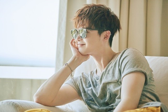Pose Manis Lee Jong Suk Makan Es Krim hingga Pola Diet Aktris Korea