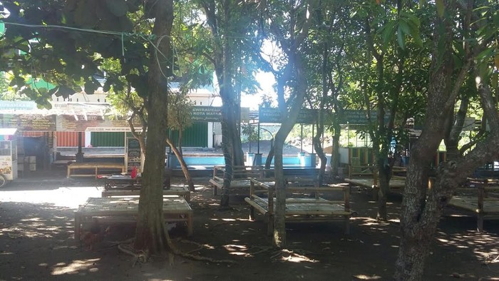 Warung Makan di Lombok Saat Ramadan: Tutup Siang Hari dan Buka Jam 4 Sore