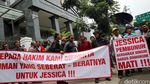 Aksi Demo Minta Jessica Dihukum Berat