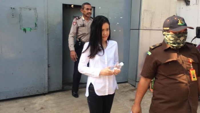 Jessica Sakit Hati Karena Dinasihati Mirna Agar Putus dari Pacarnya