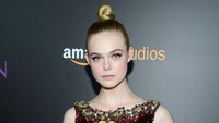 Elle mencuri perhatian di acara tersebut. Matt Winkelmeyer/Getty Images/detikFoto.