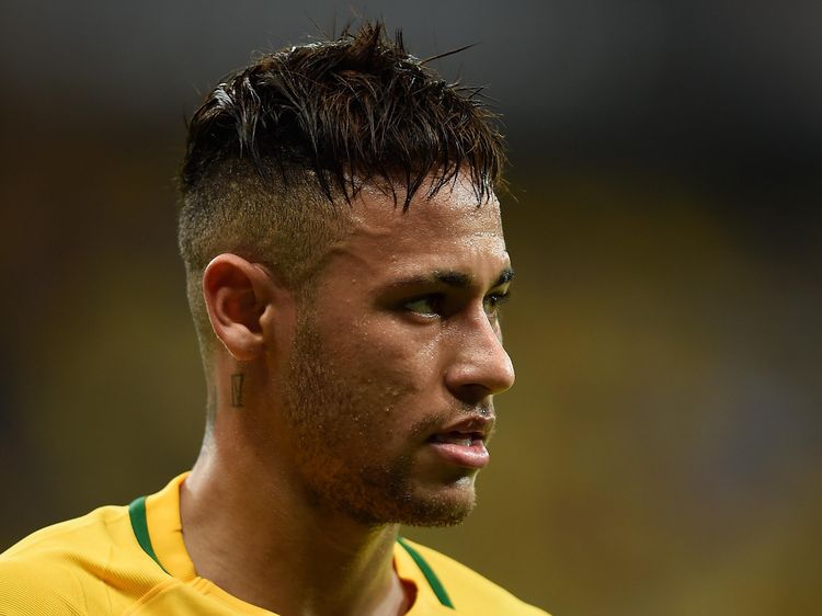 Macam-Macam Gaya Rambut Neymar