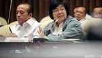 Komisi IV Raker dengan Siti Nurbaya