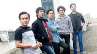 Pada album kelima itu mereka tampil berbeda dengan logo baru serta cover berwarna oranye.