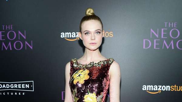 Elle Fanning yang Makin Wow Beranjak Dewasa Elle Fanning yang Makin Wow Beranjak Dewasa