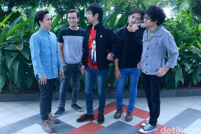 Foto dMasiv saat berkunjung ke kantor detikHOT