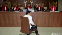 Ketua majelis Hakim Ibnu Basuki Widodo menghukum Nazaruddin 6 tahun penjara dan denda sebesar Rp 1 miliar. Hakim juga memutuskan untuk merampas Harta Nazaruddin untuk negara dengan total sekitar Rp 500-an miliar.