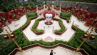 Walt Disney sendiri secara resmi membuka Disneyland pertama di China ini, pada Jumat (10/6/2016). Aly Song/Reuters/detikFoto