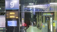 Inilah Peron 9 yang asli Peronnya sudah modern dengan dinding kaca, ditambah lagi yang bisa kesana hanya pemilik tiket kereta (Fitraya/detikTravel)