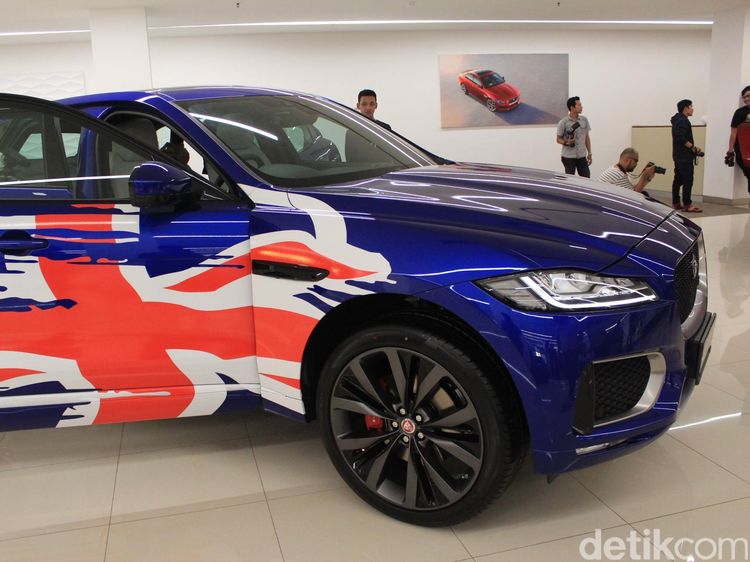 SUV Perdana Jaguar Mendarat di Jakarta