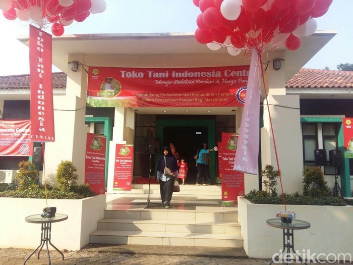 Mau Sembako Harga Miring? Kunjungi Toko Tani di Pasar Minggu