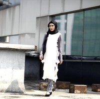 Wardrobe: HIJUP. Fotografer: Reno (Detikcom). Makeup Artist: Wardah Beauty. Stylist: Alissa Safiera & Kiki Oktaviani. Hijab Stylist: Arina Yulistara. Model: Kanya Cittasara