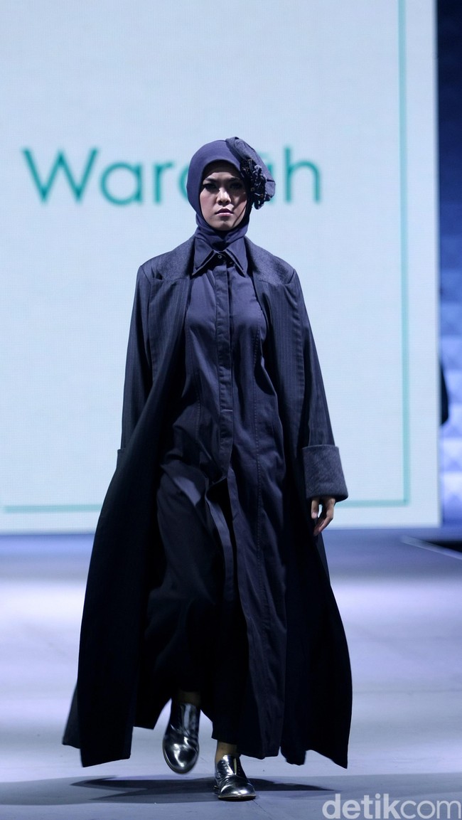 ETU by Restu Anggraini Lavoyageuse for Wardah heart of Beauty Muslim Fashion Festival 2016 at Plaza Selatan. Istora Senayan. Jakarta. [Foto: Mohammad Abduh/Wolipop]