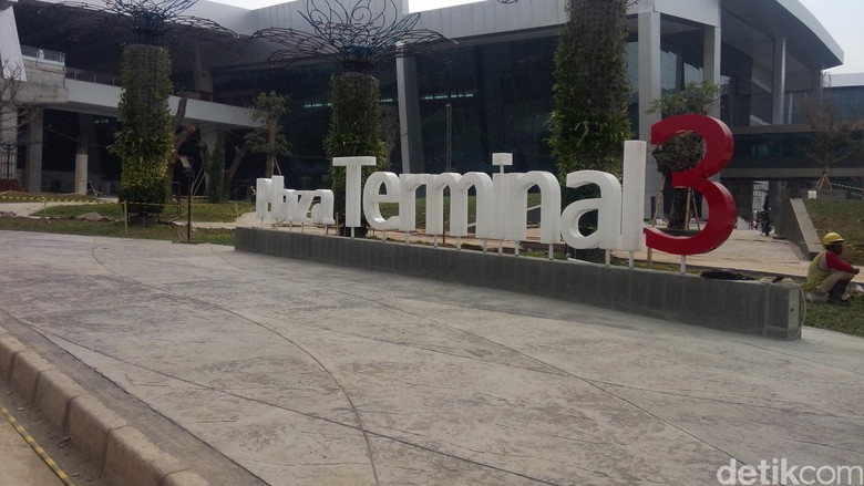 Suasana outdoor di Terminal 3 Ultimate Bandara Soekarno Hatta (Masaul/detikTravel) Suasana outdoor di Terminal 3 Ultimate Bandara Soekarno Hatta (Masaul/detikTravel)