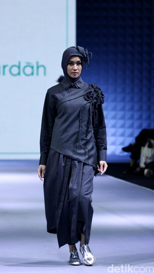 ETU by Restu Anggraini Lavoyageuse for Wardah heart of Beauty Muslim Fashion Festival 2016 at Plaza Selatan. Istora Senayan. Jakarta. [Foto: Mohammad Abduh/Wolipop]