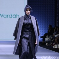 ETU by Restu Anggraini Lavoyageuse for Wardah heart of Beauty Muslim Fashion Festival 2016 at Plaza Selatan. Istora Senayan. Jakarta. [Foto: Mohammad Abduh/Wolipop]