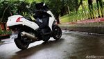 Merasakan Sensasi Skuter 3 Roda Prancis