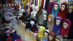 Mendulang Rezeki Berjualan Jilbab