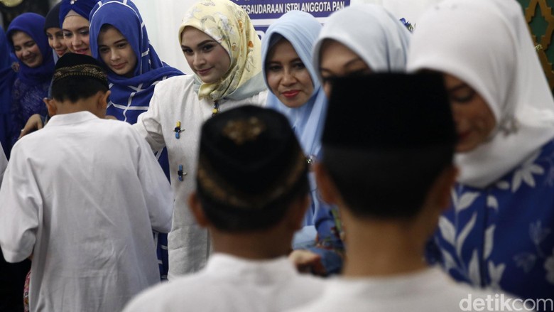 PIA F-PAN Gelar Baksos Ramadan