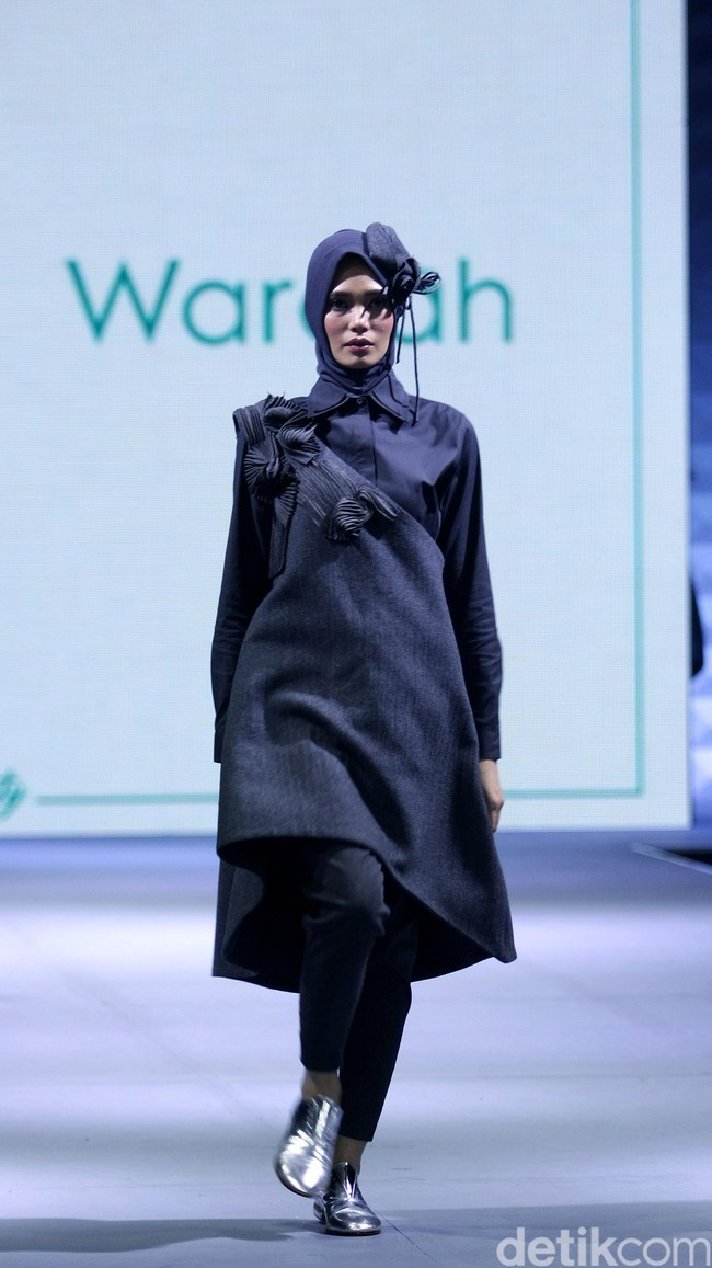 ETU by Restu Anggraini Lavoyageuse for Wardah heart of Beauty Muslim Fashion Festival 2016 at Plaza Selatan. Istora Senayan. Jakarta. [Foto: Mohammad Abduh/Wolipop]