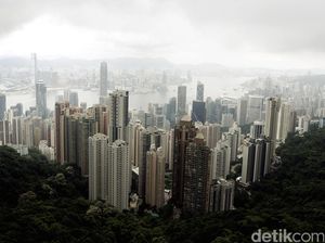 Hong Kong yang Makin Sengsara, Jangan Pegang Remote TV Hotel