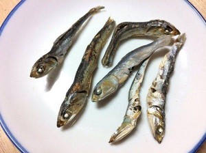 Wah, Tampilan Ikan dan Croissant Kayu Ini Persis Aslinya!