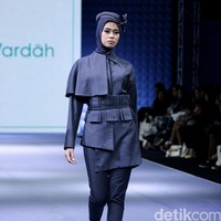 ETU by Restu Anggraini Lavoyageuse for Wardah heart of Beauty Muslim Fashion Festival 2016 at Plaza Selatan. Istora Senayan. Jakarta. [Foto: Mohammad Abduh/Wolipop]