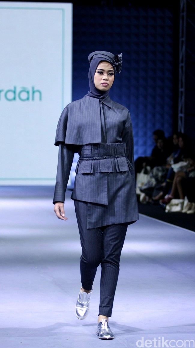 ETU by Restu Anggraini Lavoyageuse for Wardah heart of Beauty Muslim Fashion Festival 2016 at Plaza Selatan. Istora Senayan. Jakarta. [Foto: Mohammad Abduh/Wolipop]