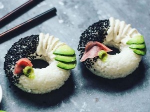 Sushi Bentuk Donat yang Lucu