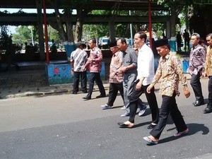 Cerita Keakraban Jokowi dan Bupati Yoyok Usai Groundbreaking Tol Batang