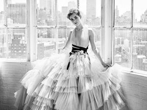 Carolina Herrera Rilis Koleksi Terbaru Lewat Snapchat